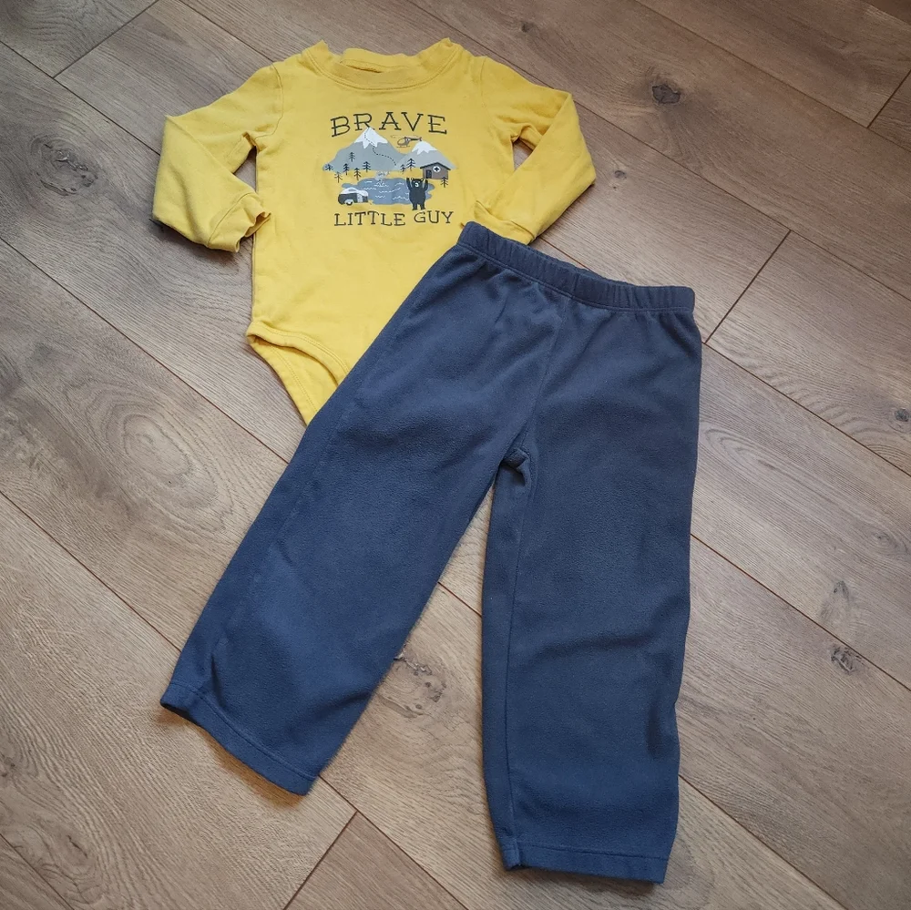 Carter's 24m Boys Fleece Pants Outfit - Picture 2 of 3